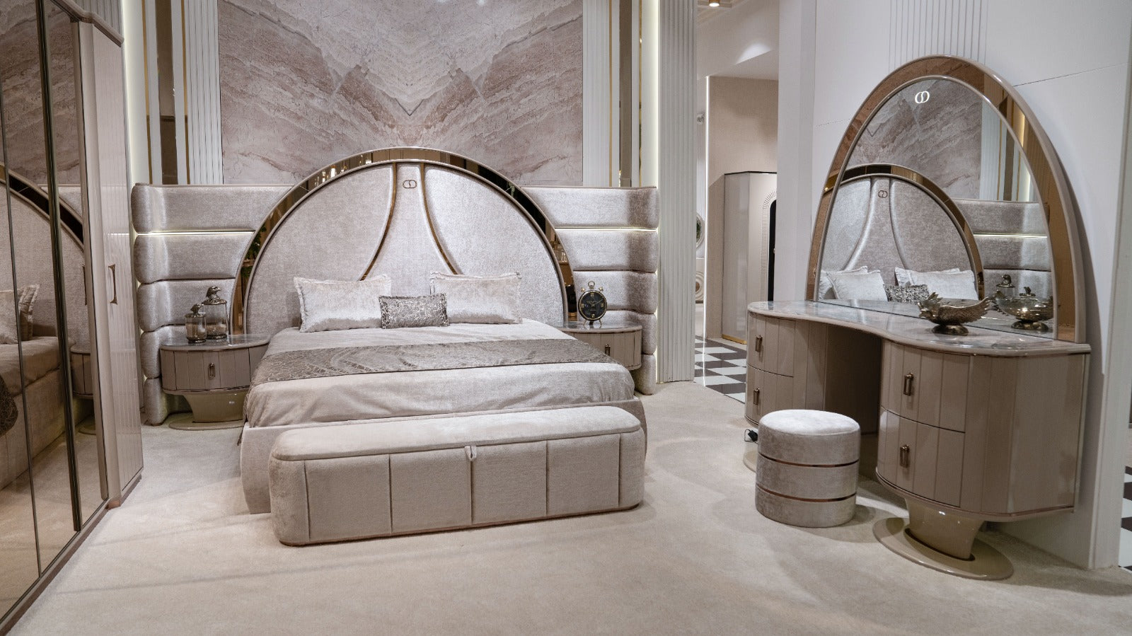 Royal Bedroom Set
