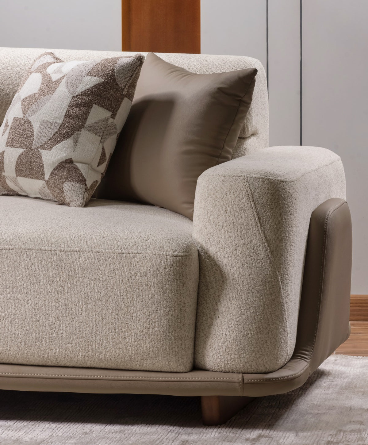 Strike Sofa Set