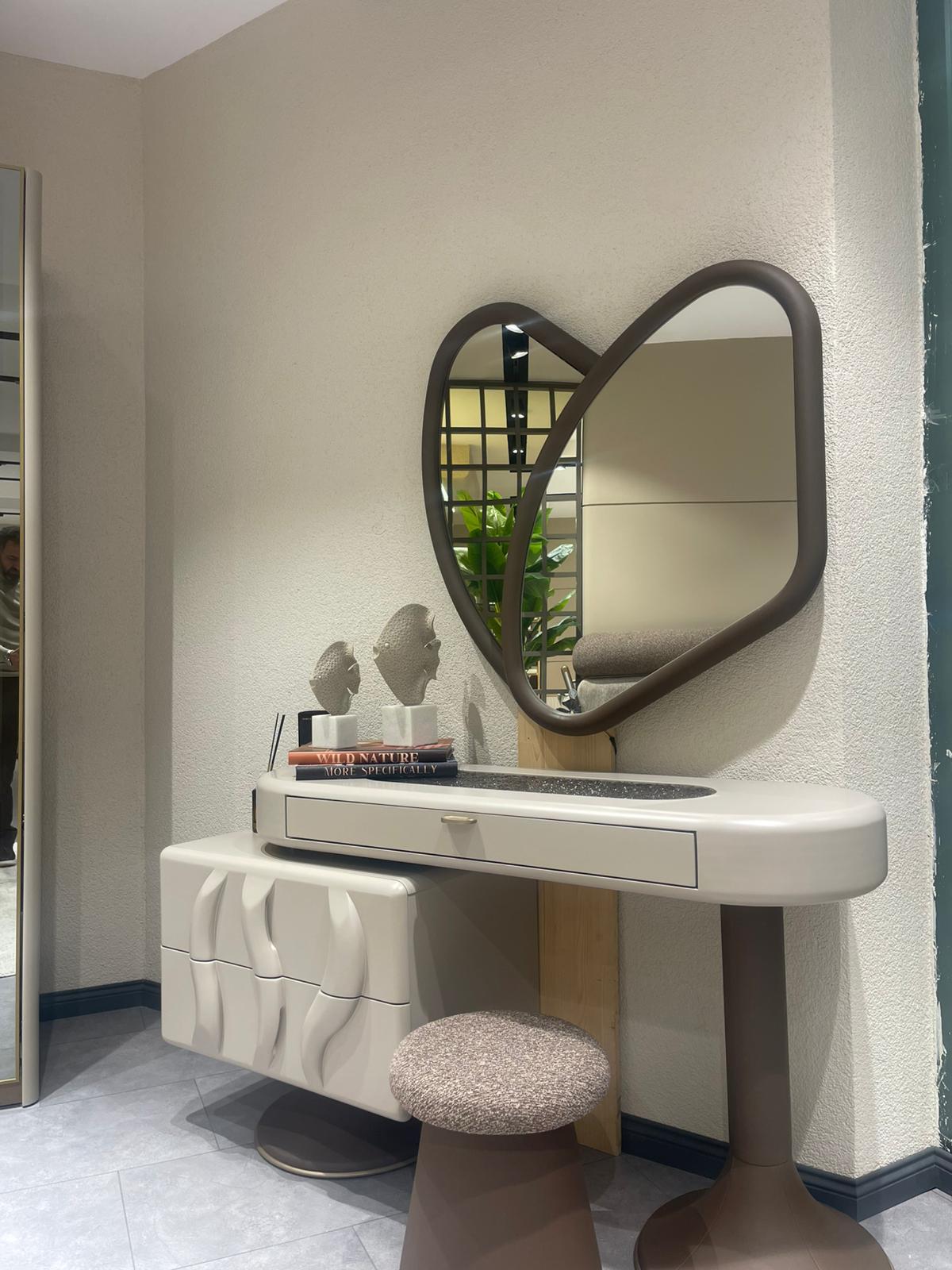 Nota Bedroom with Hydraulic Storage