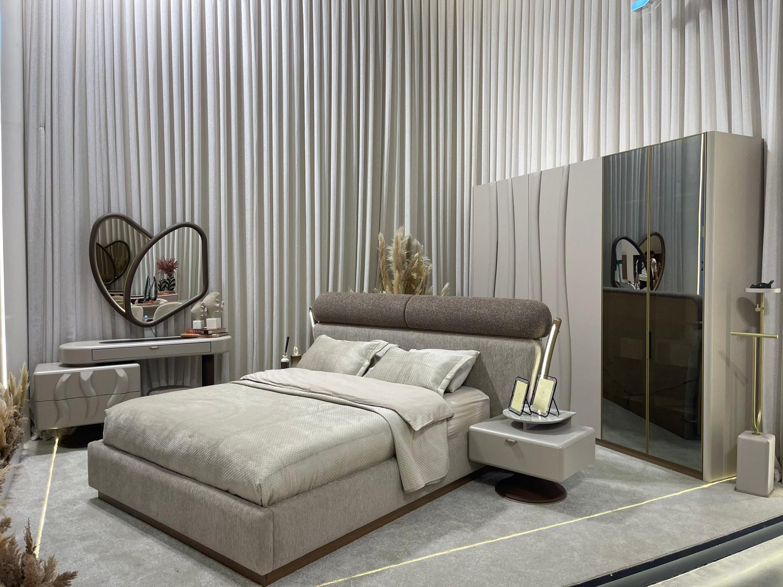 Nota Bedroom with Hydraulic Storage