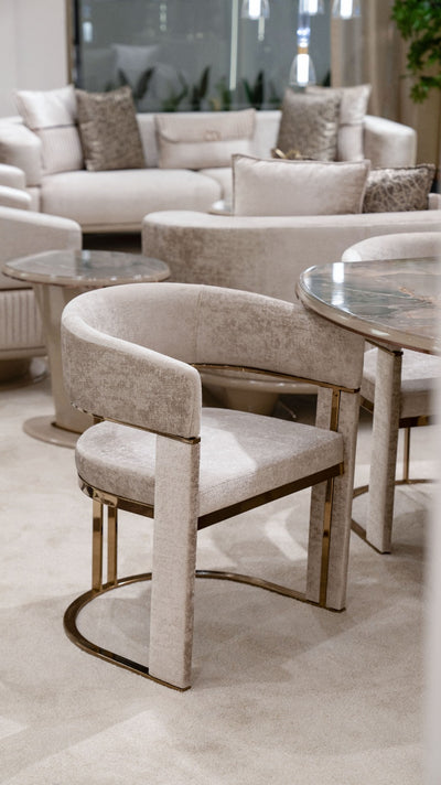 Royal Dining Table Set