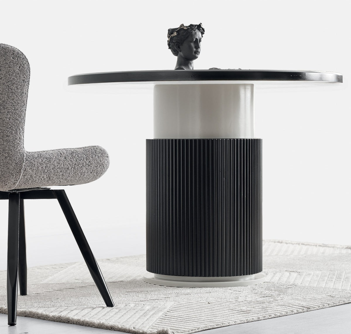 Parla Table + 4 Chairs