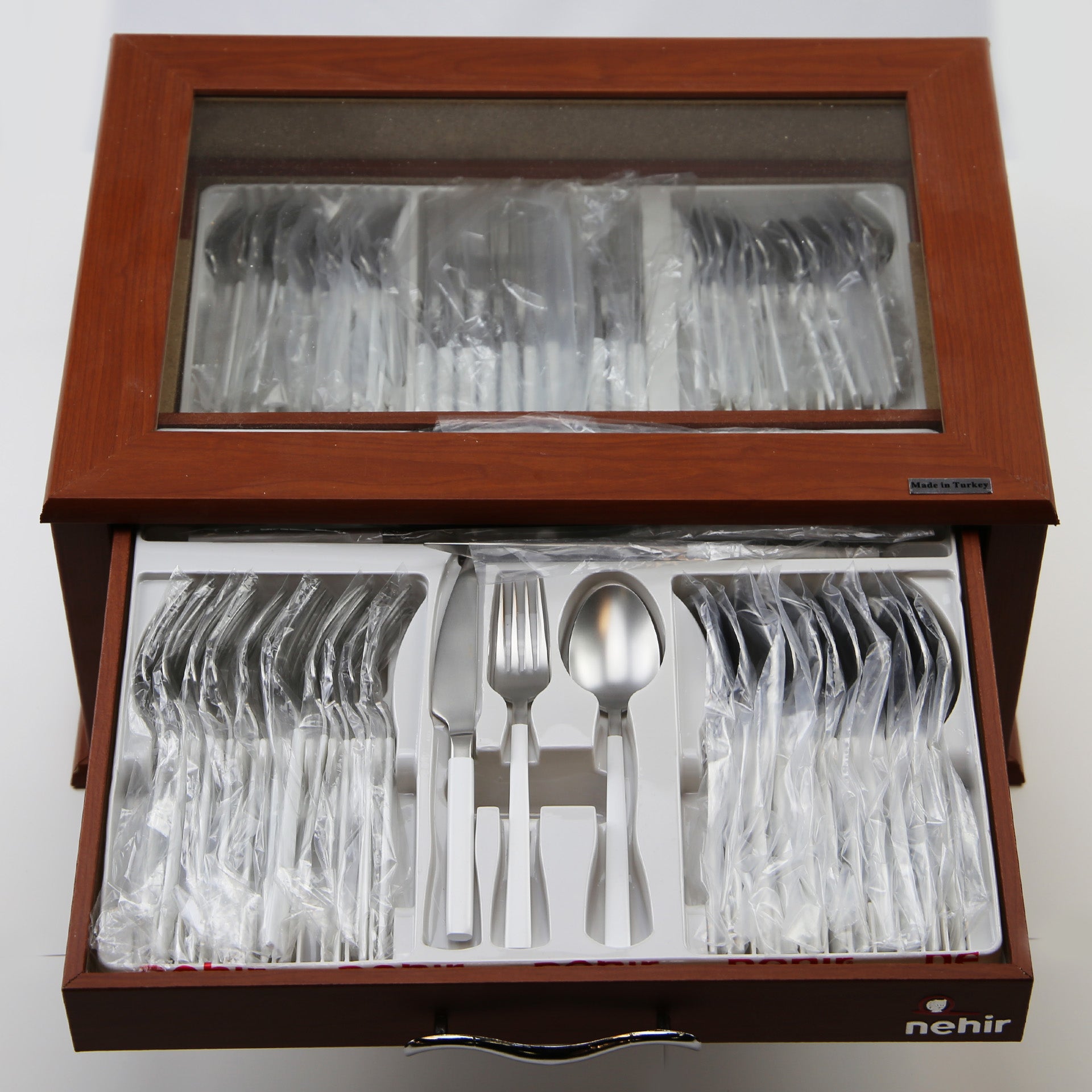 Dalyan Pearl - 89 Pieces Wooden Boxed Set - White & Silver